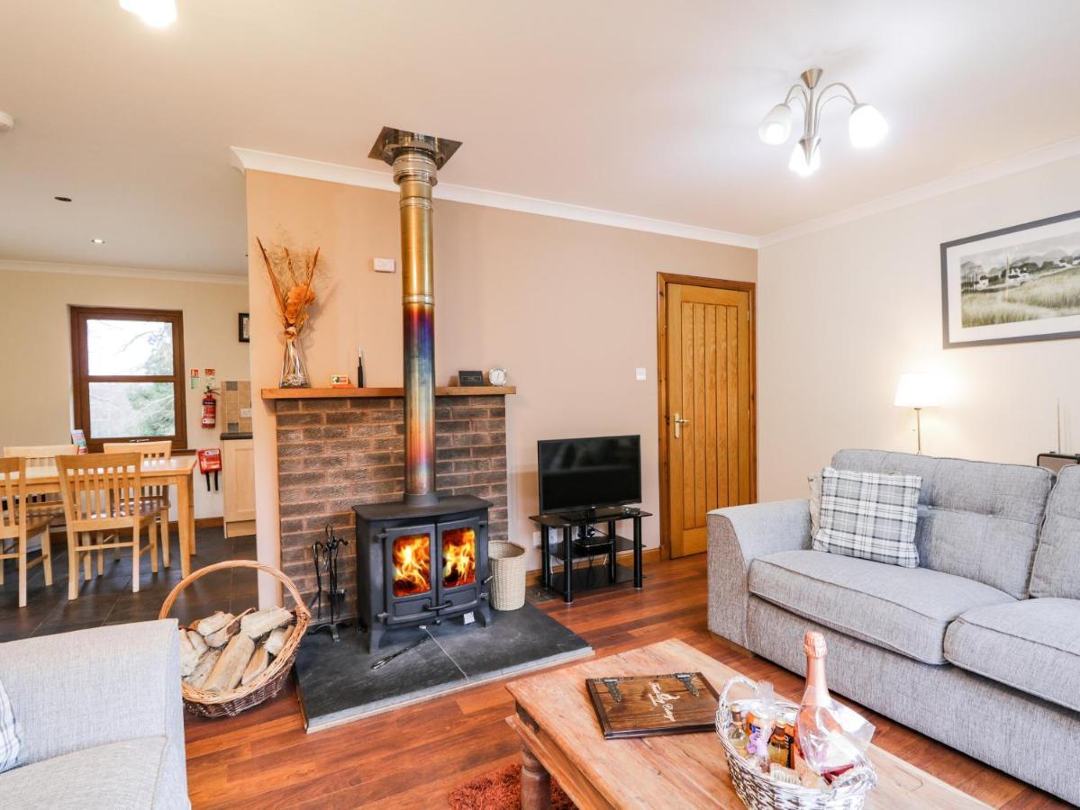 Fersit Log Cottage Roybridge Exterior foto